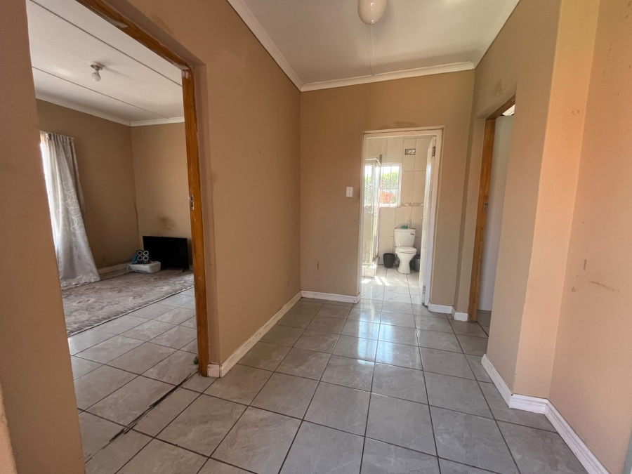 To Let 1 Bedroom Property for Rent in Northcrest Eastern Cape
